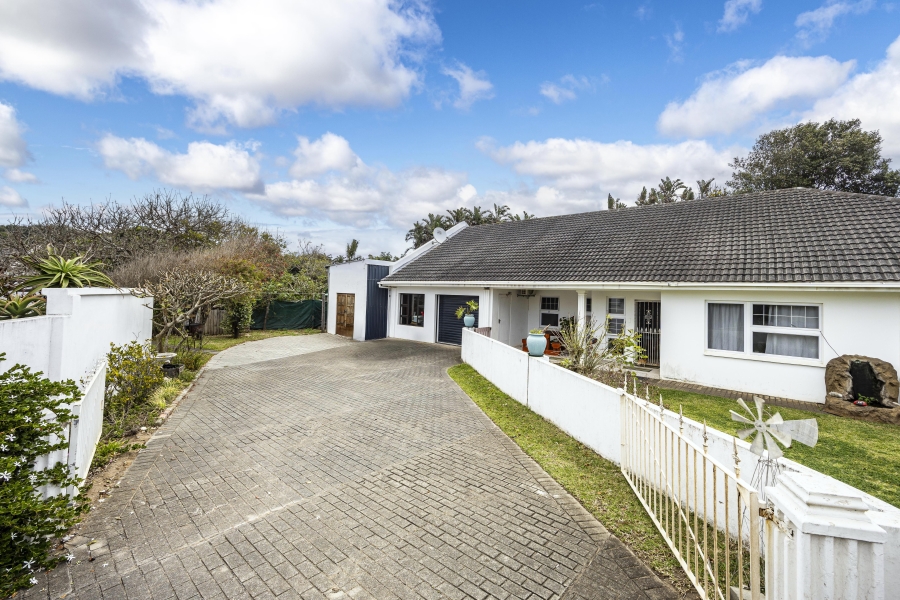 4 Bedroom Property for Sale in Gonubie Eastern Cape